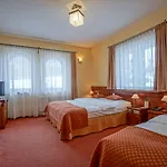 Redyk Ski&relax - Gory Na Wyciagniecie Reki 3* זקופאנה