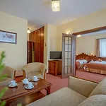 Redyk Ski&relax - Gory Na Wyciagniecie Reki מלון 3*