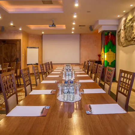 Redyk Ski&relax 酒店 3*